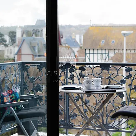 Apartment Le Bagatelle 300m De La Cls Deauville